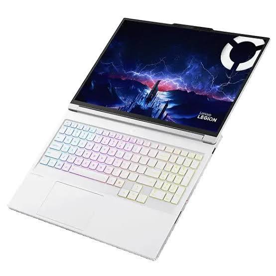Lenovo Legion 7i 16″ — Core Ultra 7 / RTX 5060 / 32GB / 1TB — Glacier White